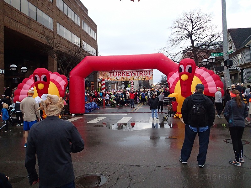 2015-11-26 A2 Turkey Trot 5K 008.JPG